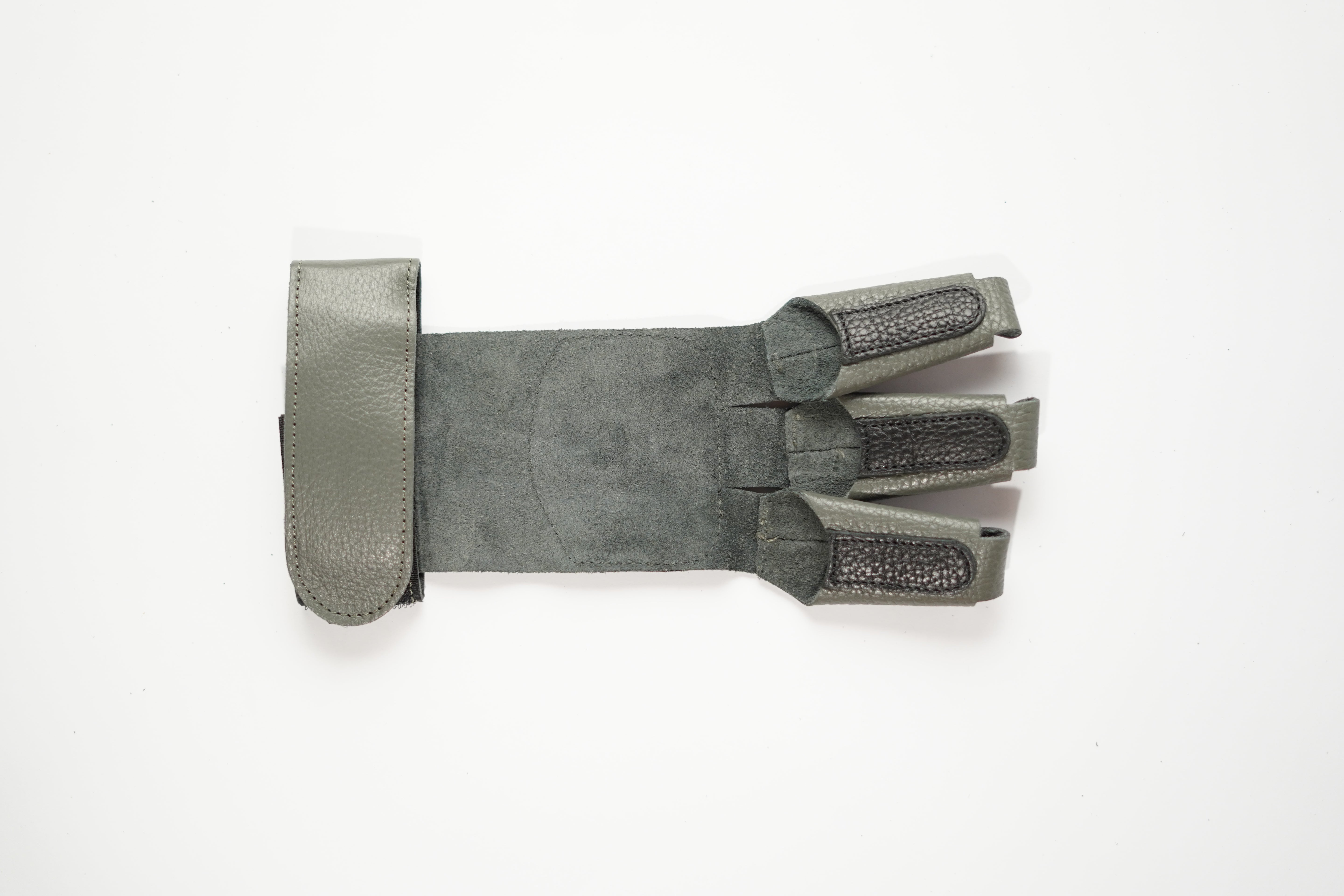 Premium Cow Leather 3-Finger Ambidextrous Archery Shooting Glove – Adjustable Wrist Strap for Recurve, Longbow & Traditional Bow Hunting